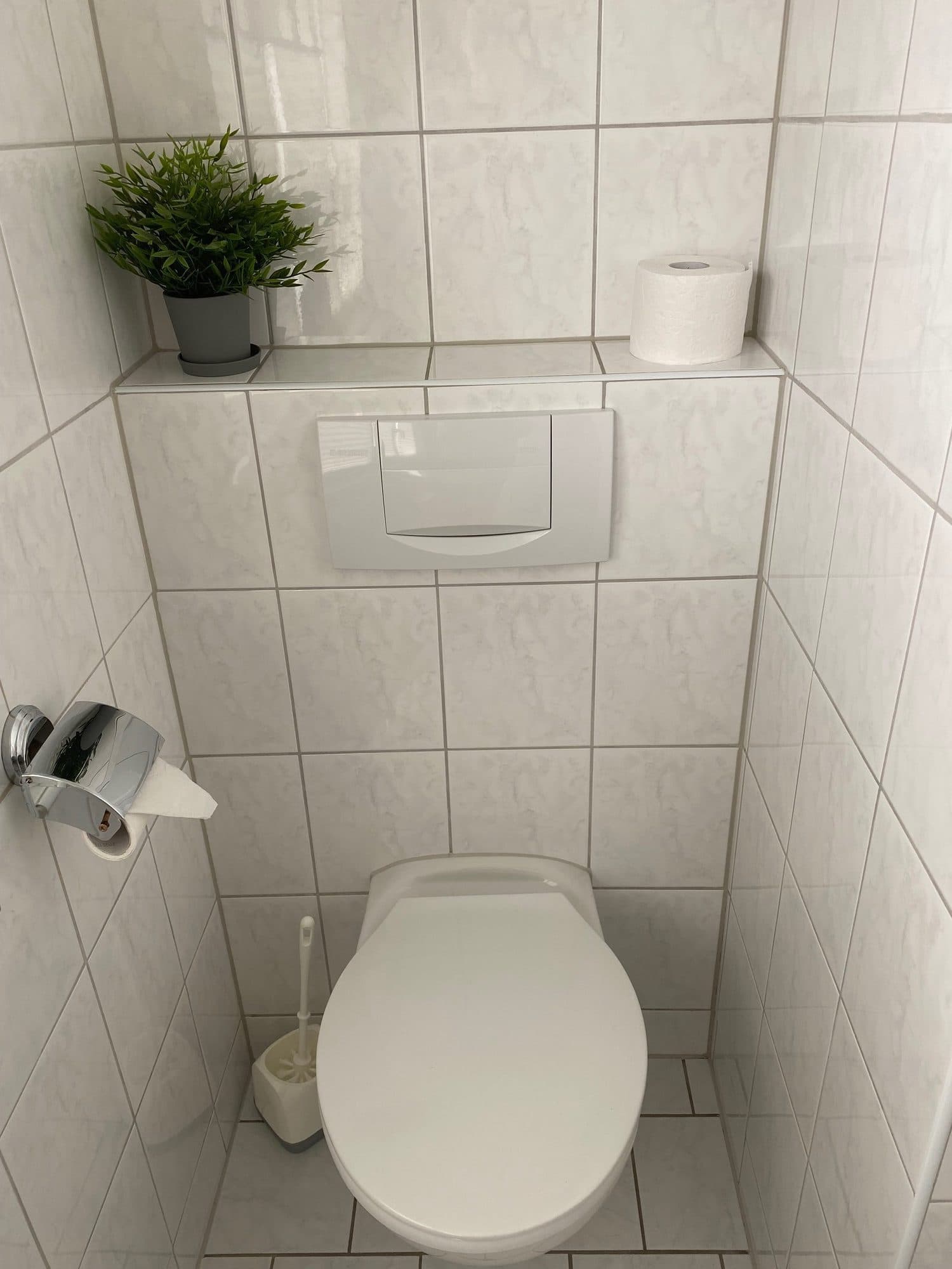 WC mit Ablage