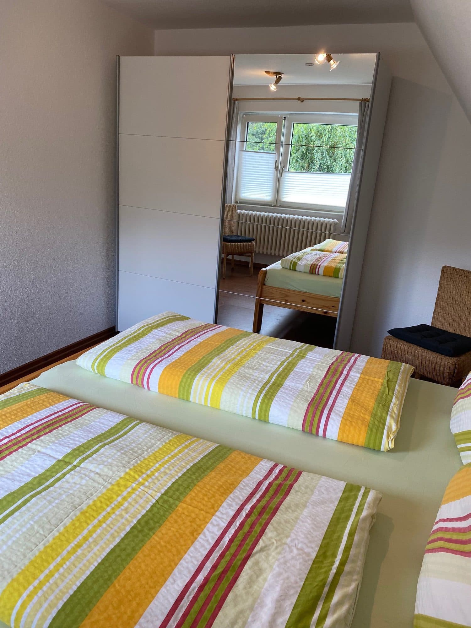 Blick vom Schlafzimmer zur Tür